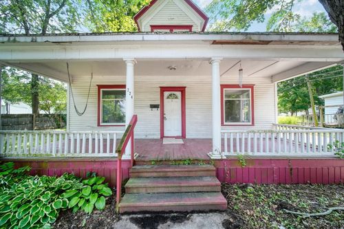 224 E Berry St, Adrian, MI, 49221-3330 | Card Image
