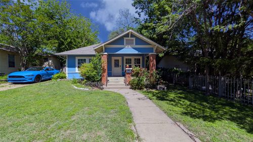 704 Cameron Ave, Dallas, TX, 75223-1310 | Card Image