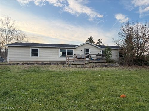 5684 Carlton Rd, Medina, OH, 44256-8528 | Card Image