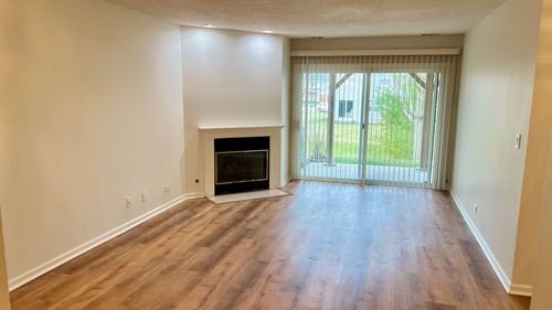 unit-117b-36 W Fern Ct, Palatine, IL, 60067-7195 | Card Image