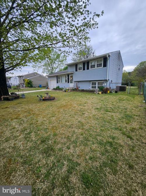 570 Bradford Drive, Vineland, NJ, 08360 | Card Image