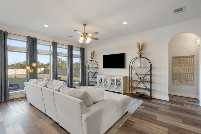 521 Cold River Run, House other with 4 bedrooms, 3 bathrooms and 6 parking in Kyle TX | Image 8