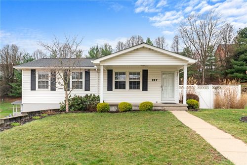 137 Old Ridge Rd, Coraopolis, PA, 15108-9101 | Card Image