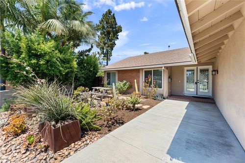 201 W Harvey Ave, Santa Ana, CA, 92707 | Card Image