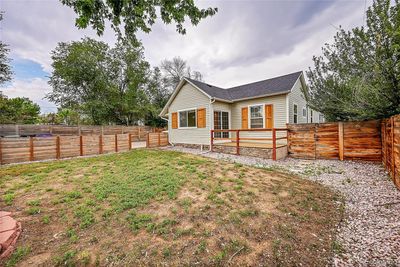 Fenced Yard | Image 3