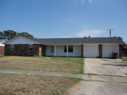 2905 S Taft St, Pine Bluff, AR, 71603-4439 | Card Image