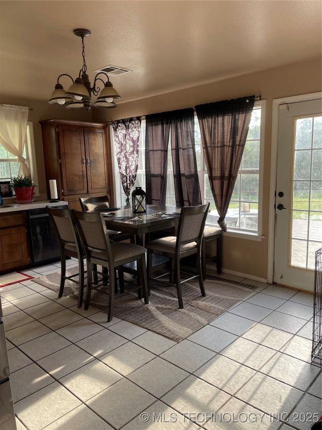2945 Sunset Rd, House other with 3 bedrooms, 3 bathrooms and null parking in Mannford OK | Image 7