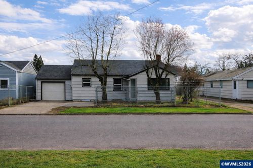 1305 S 2nd St, Lebanon, OR, 97355 | Card Image