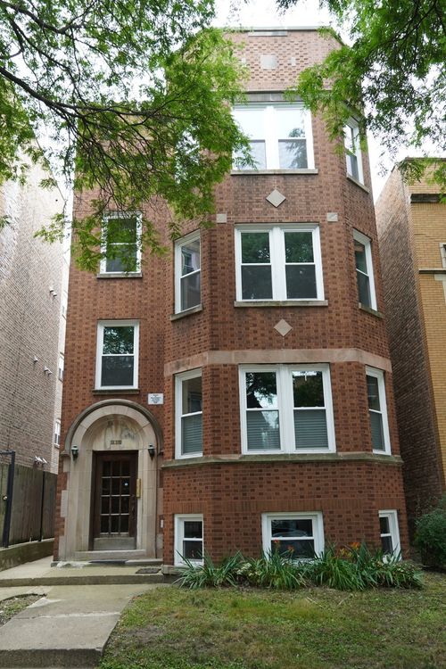 2051 W Arthur Ave, Chicago, IL, 60645-5529 | Card Image
