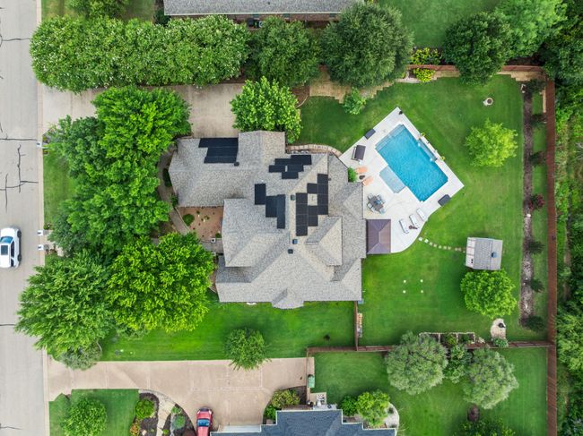 Bird's eye view of a pool area | Image 36
