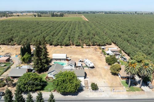 13249 Lake Rd, Hickman, CA, 95323-9686 | Card Image