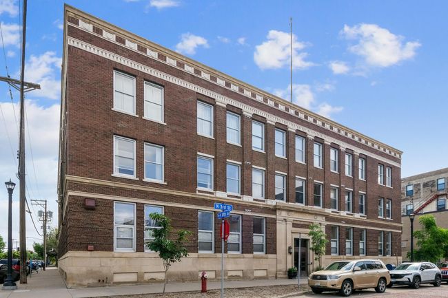Front of Building | Image 20