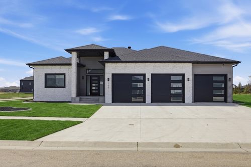 100 Annies Way, Mapleton, ND, 58059-4061 | Card Image
