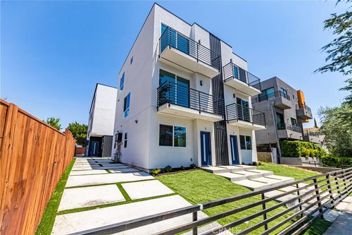 6700 Balboa Blvd, Van Nuys, CA, 91406 | Card Image