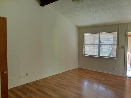 a-1309 Westcott Dr, Round Rock, TX, 78664-3733 | Card Image