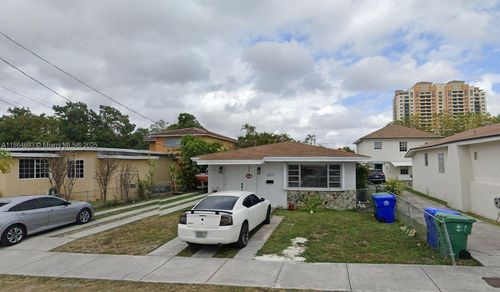 3277-3277 Sw 23rd Ter, Miami, FL, 33145-3125 | Card Image