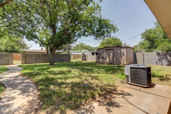 1308 E Buckley St, House other with 4 bedrooms, 3 bathrooms and null parking in Brownfield TX | Image 44
