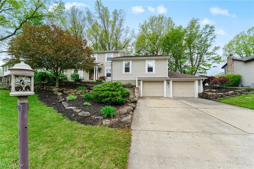 510 Stoneybrook Ln, Canfield, OH, 44406-9685 | Card Image