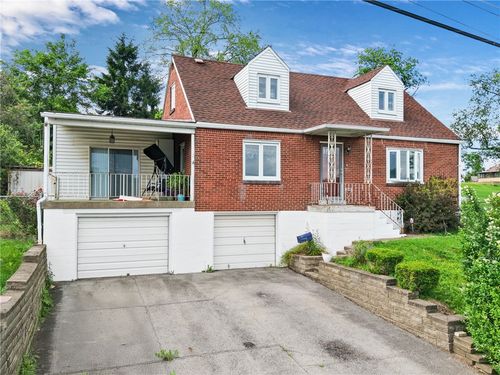 615 School St, West Mifflin, PA, 15122-1846 | Card Image
