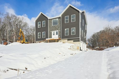 10 Vargas (Aka 70 Jessup Ln) Circle, Stony Point, NY, 10980 | Card Image