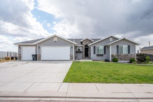 5203 1425 E;5203 Tomahawk Dr, Enoch, UT, 84721 | Card Image
