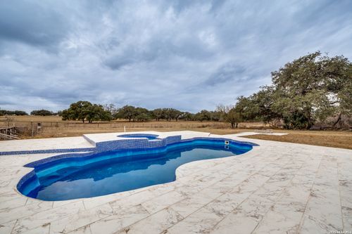 248 Mustang Rdg, Natalia, TX, 78059-2657 | Card Image