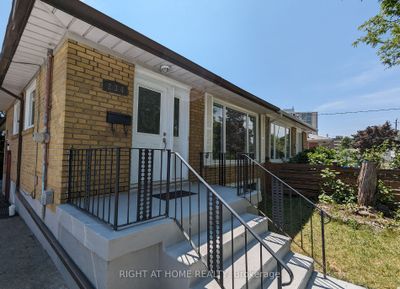 MAIN - 234 Roywood Dr, Home with 3 bedrooms, 3 bathrooms and 2 parking in North York ON | Image 1