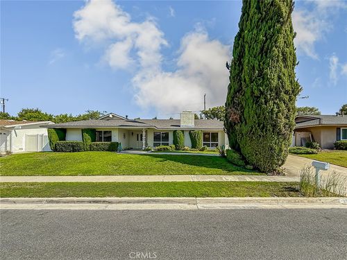 37 Wales St, Thousand Oaks, CA, 91360-3544 | Card Image