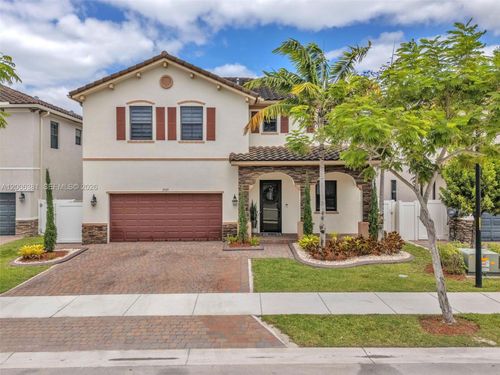 3525 W 94th St, Hialeah, FL, 33018-2076 | Card Image