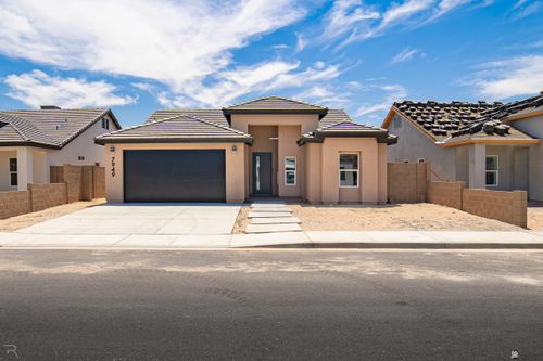 7949 E 34th Pl, Yuma, AZ, 85365-3734 | Card Image