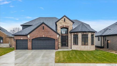 24021 Sawgrass Dr, Macomb, MI, 48042 | Card Image