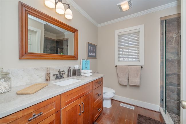 Primary Bathroom | Image 21