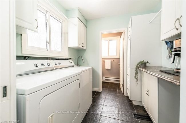 18 Crestwood Dr, House other with 3 bedrooms, 2 bathrooms and 4 parking in Cambridge ON | Image 17