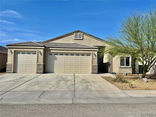 2101 E Mesa Vista Pl, Fort Mohave, AZ, 86426-6678 | Card Image