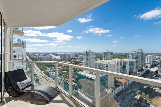 3107 - 16699 Collins Ave, Condo with 2 bedrooms, 2 bathrooms and null parking in Sunny Isles Beach FL | Image 10