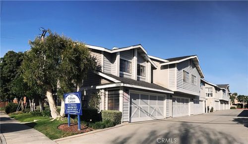 3-15582 Williams St, Tustin, CA, 92780-4121 | Card Image