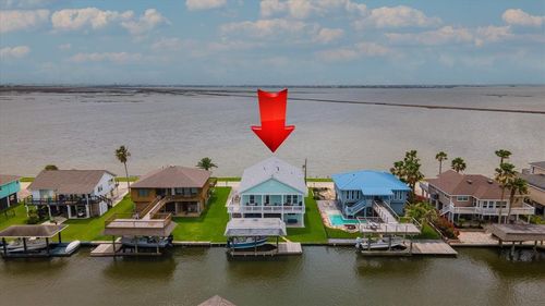 1303 Blue Heron St, Bayou Vista, TX, 77563-2725 | Card Image