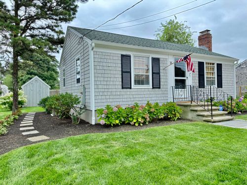 16 Lorree Ln, Dennis Port, MA, 02639-2040 | Card Image