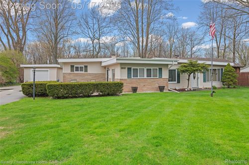 3368 Clyde Dr, Burtchville, MI, 48059-2526 | Card Image