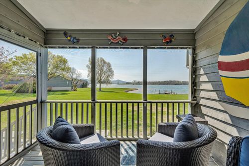 175 Clubhouse Towers Dr, Moneta, VA, 24121-3288 | Card Image