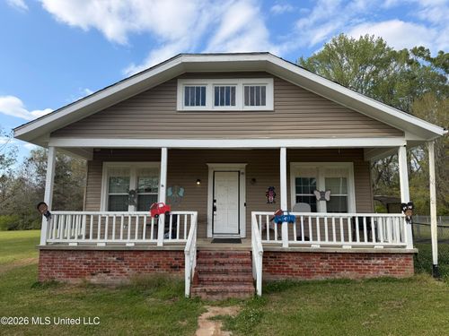 98 Joy Ln, Benton, MS, 39039-8386 | Card Image