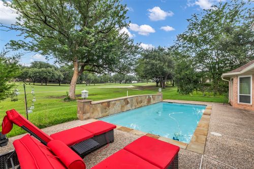 121 April Waters Dr N, Montgomery, TX, 77356-8826 | Card Image