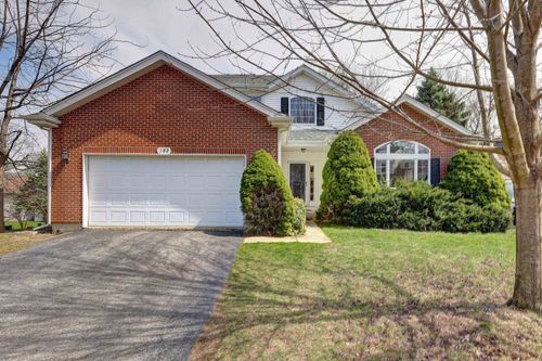 102 N Crooked Lake Ln, Lindenhurst, IL, 60046-6435 | Card Image