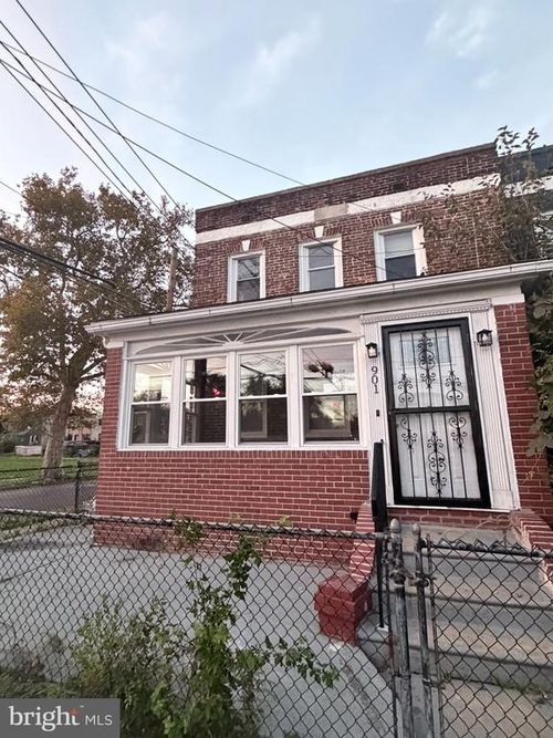 901 Fairview St, CAMDEN, NJ, 08104-2654 | Card Image