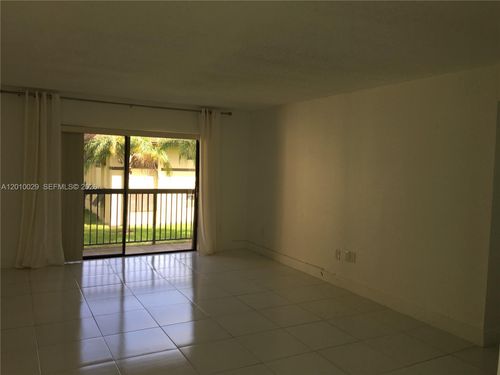 322-7995 Sw 86th St, Miami, FL, 33143-7013 | Card Image