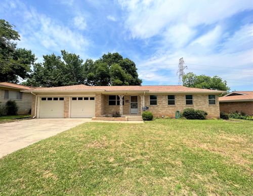 6753 Briley Dr, North Richland Hills, TX, 76180-8165 | Card Image