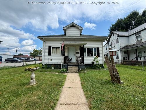226 9th Avenue, South Charleston, WV, 25303 | Card Image