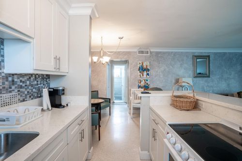 apt-9-4541 N Ocean Dr, Lauderdale By The Sea, FL, 33308-3628 | Card Image
