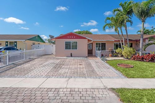 5082 Grant Ln, West Palm Beach, FL, 33415-3708 | Card Image