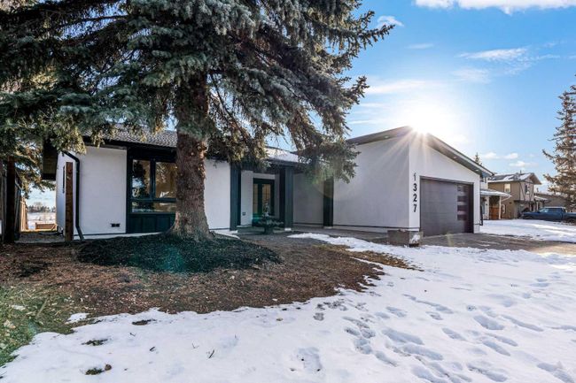 1327 Mapleglade Crescent Se, Home with 4 bedrooms, 3 bathrooms and 5 parking in Calgary AB | Image 2